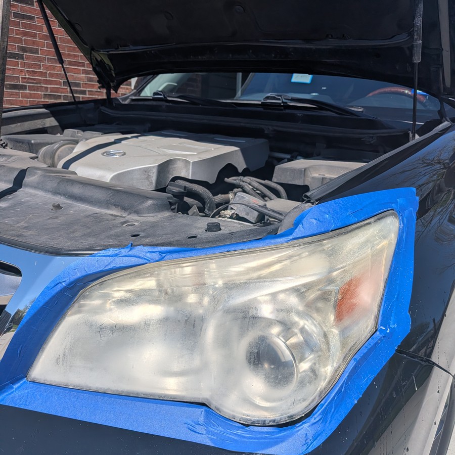 Oxidized headlight before restoration